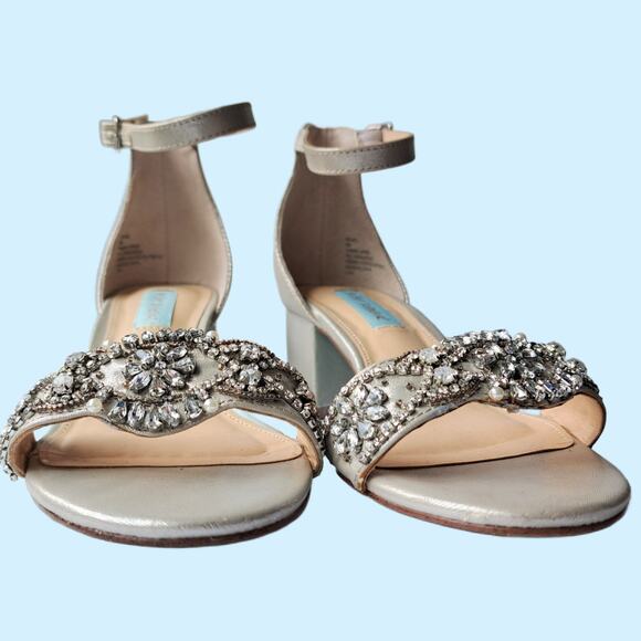 BETSEY JOHNSON SB-Mel Silver Jewel Block Heel Sandal Size 8 Ankle Strap Dressy - Picture 6 of 10